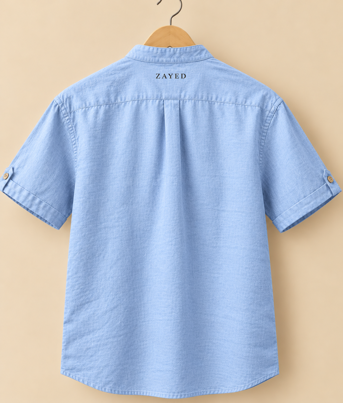 CAMISA DE LINO MANGA CORTA CUELLO MAO BURJ DUBAI — imagen lifestyle