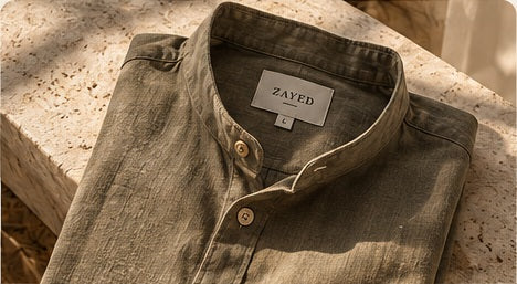 Detalle de camisa celeste ZAYED